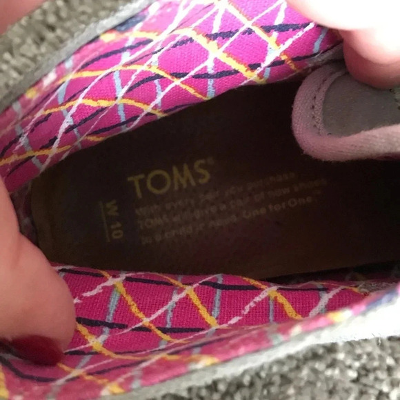 Toms Grey Suede Lace up Boots shoes - Picture 3 of 4